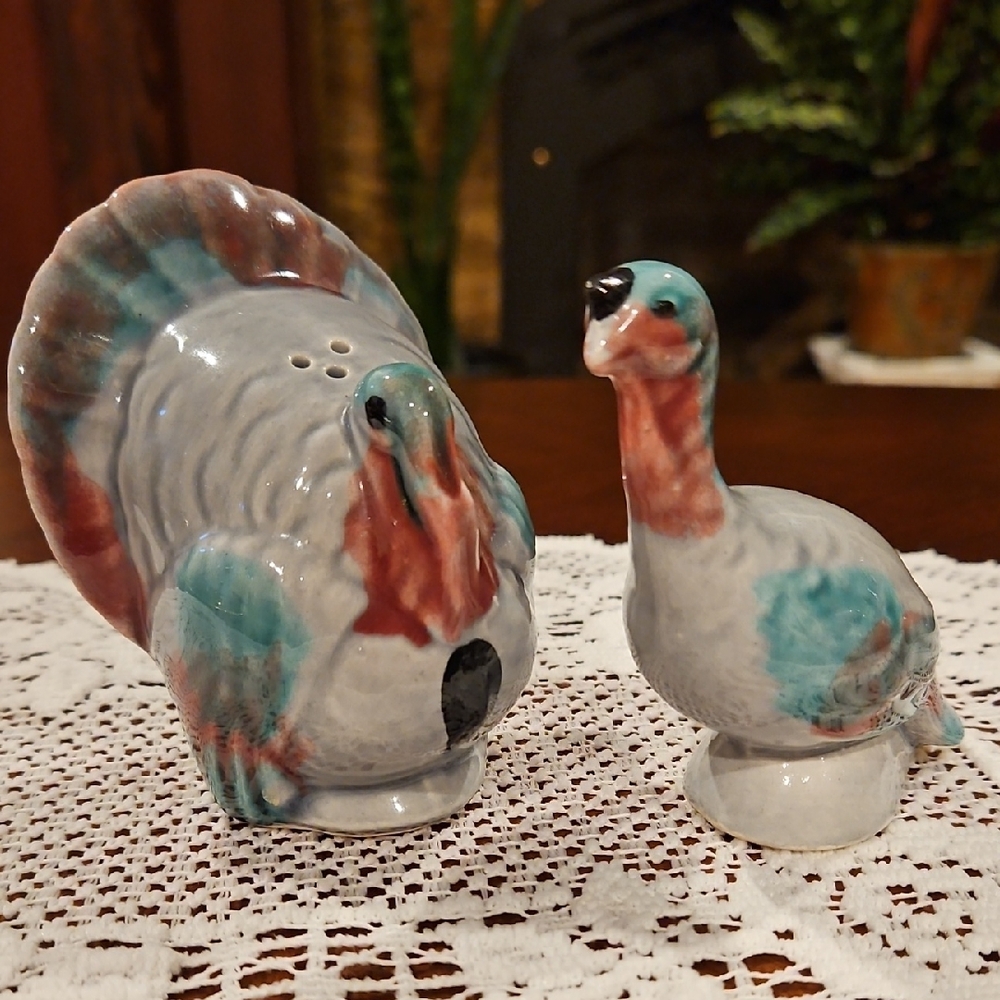 VTG 1940-70s Tom Turkey & Hen Salt & Pepper Shakers Thanksgiving Set